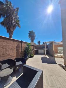 Appartements Nice ground floor apartment courtyard and non-shared pool : photos des chambres