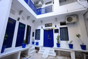 White Poppy Lake Side Hostel