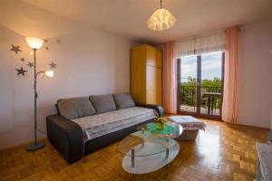 Apartments in Jadranovo 39281