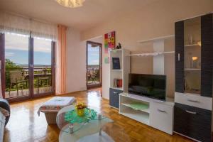 Apartments in Jadranovo 39281