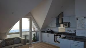 Tate Five Penthouse apartment with panoramic views of St Ives
