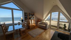 Tate Five Penthouse apartment with panoramic views of St Ives