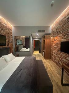 Rozafa Fish City Hotel