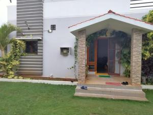 Peaceful 2BHK Villa with Garden and Fruit Trees at Kadthal, Hyderabad