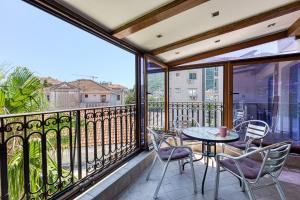 Sunny City Centre Suite