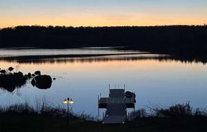 Cozy Home In Asarum With Lake View