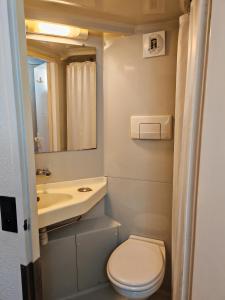 Hotels Premiere Classe Lille Sud - Douai Cuincy : photos des chambres