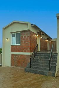 Breeze Resort Panhala , Swimming Pool, Just 5 Minutes From Panhala!