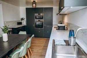 Villa dHorus, places de parking privées, 500m de la mer