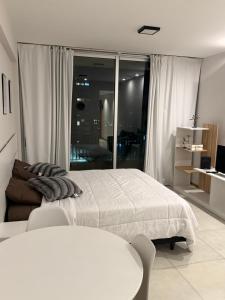 Monoambiente , excelente ubicacion , cercano a Hospitales Y principales Universidades, OPCIONAL COCHERA