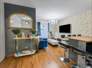 Appartements Escapade exotique -Terrasse Privee-Love&Jacuzzi : photos des chambres