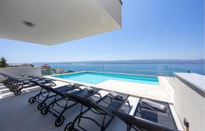 Gorgeous Apartment In Stanici