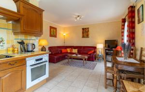 Beautiful Home In Lauris With Wifi