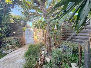 Maisons de vacances House La Palmeraie 4p-Garden-wifi-park-jacuzzi : photos des chambres