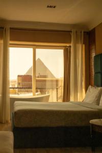 Jimmy Pyramids Hotel