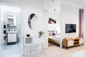 Relax and Cozy Studio- Private Parking - Near Center