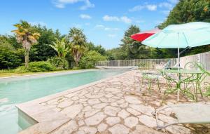 Maisons de vacances Nice Home In Proissans : photos des chambres