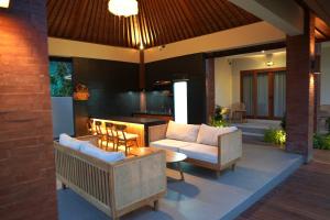 Swan House Canggu