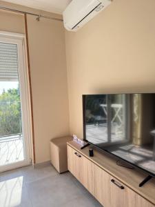 Coastal dreams Golem