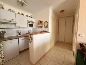 Appartements Arcachon Centre : T2 tout equipe a 150m de la plage avec loggia et parking securise - FR-1-433-5 : photos des chambres