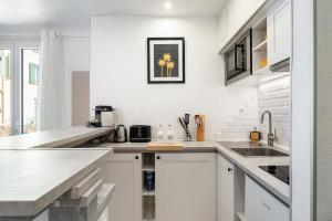 Nice Renting - 35b MASSENA - Chic Cosy Calm Balcony Massena Pedestrian Heart