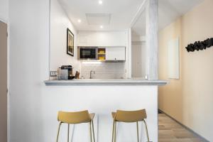 Nice Renting - 35b MASSENA - Chic Cosy Calm Balcony Massena Pedestrian Heart