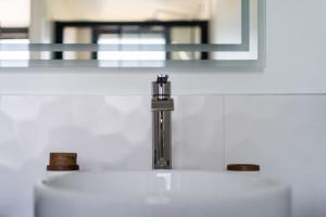 Appartements LOGODEN - Appartement TOUT CONFORT 2 Chambres, proximite gare, parking prive : photos des chambres