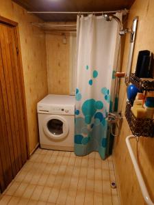 Private house with top location - Koko omakotitalo suurella pihalla ja puusaunalla