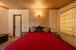 Modern 2BHK near Naini Lake Rustic Retreat