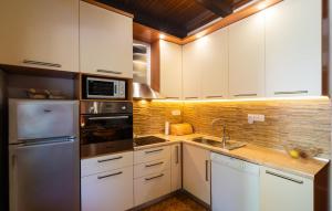 Lovely Home In Hvar With Wifi