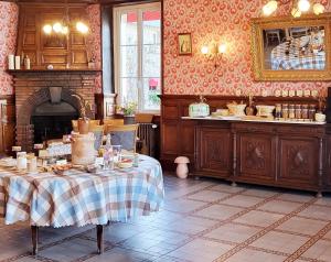 Hotels Logis Hotel De France- Restaurant GRILL : photos des chambres
