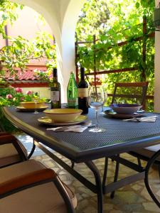 Apartments Ivka & Garden