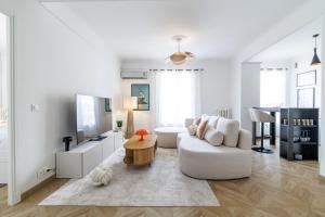 Wide & Cozy 1 Bdr Downtown