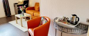 Hotels Logis Hotel De France- Restaurant GRILL : Chambre Quadruple