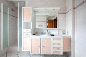 Appartements Route des vins d-Alsace, domaine viticole -Pinot Gris- : photos des chambres