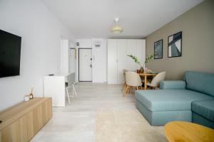 Retreat on Victoriei