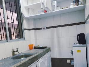 Mombasa buxton breeze