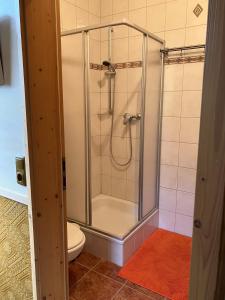 Wandergesellenzimmer mit Bad und Küche