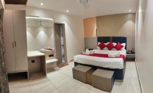 Hotel Park Inn Shirdi - 100m From the Sai Temple