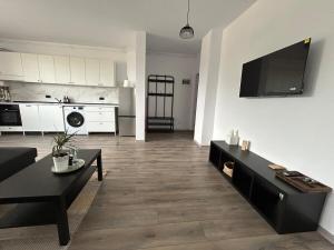 White citadel apartment