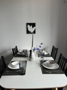 White citadel apartment