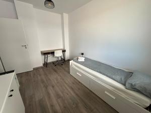 White citadel apartment