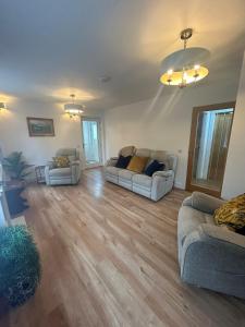 The West Wing - 1Bedroom Annexe with parking