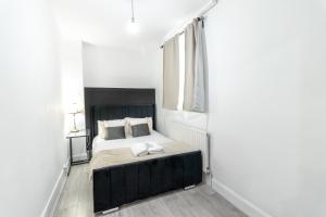 Cosy 3 Bed flat in Shepherds bush Sleeps 8 guest