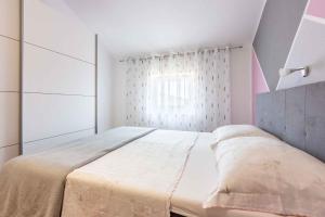 Two-Bedroom Apartment Crikvenica 32