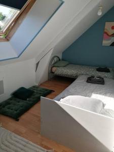 Sejours chez l'habitant Chambres a louer a 10 minutes du Mans, dans la Sarthe : Chambre Simple