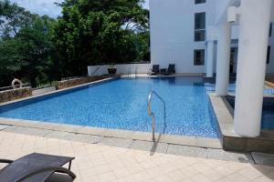 Imanette Salt & Light