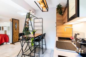 Charmant studio climatisé au calme proche Plage et Palais des Festivals