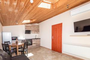 Ievos kalno papėdėje