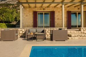 Lithos Villas